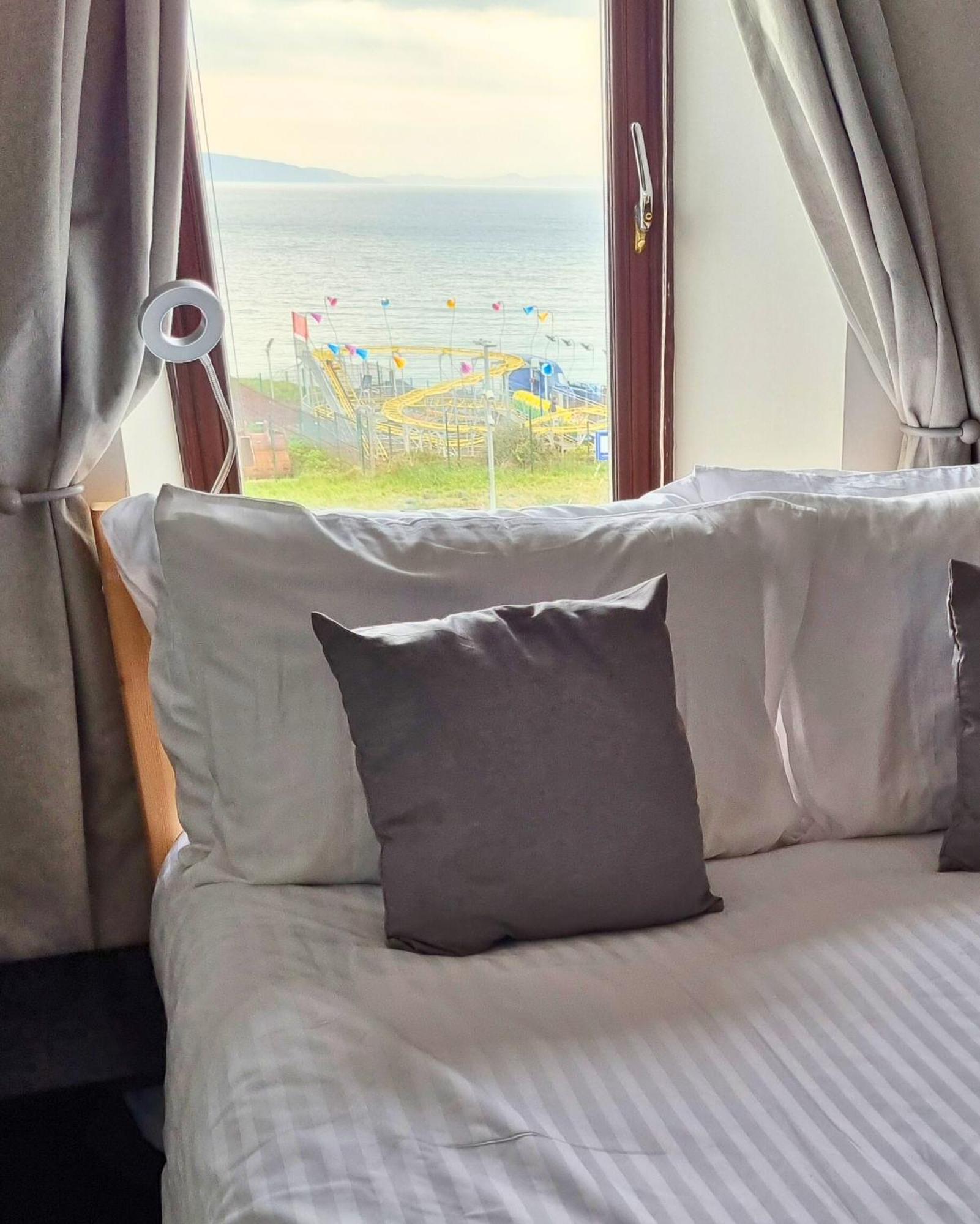 6 Golf Terrace - Portrush By The Sea Apartman Kültér fotó