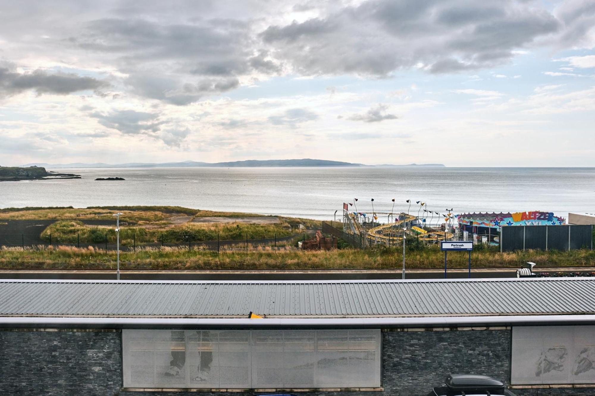 6 Golf Terrace - Portrush By The Sea Apartman Kültér fotó